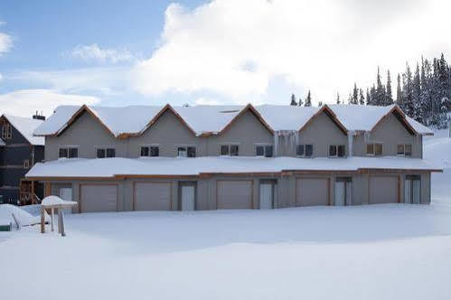 Brookside By Apex Accommodations Penticton Esterno foto